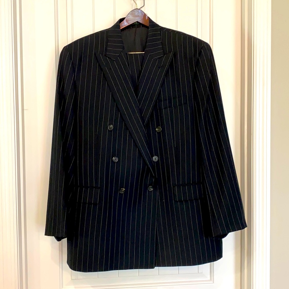 Mans 2 Piece Suit